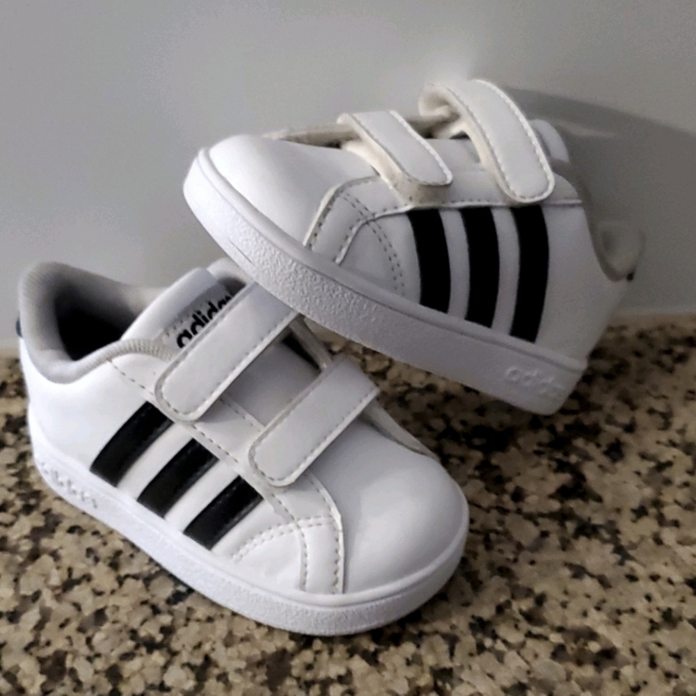 Adidas classic
